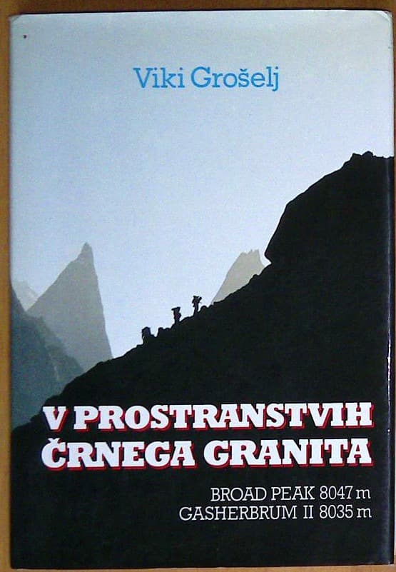 V prostranstvu črnega granita